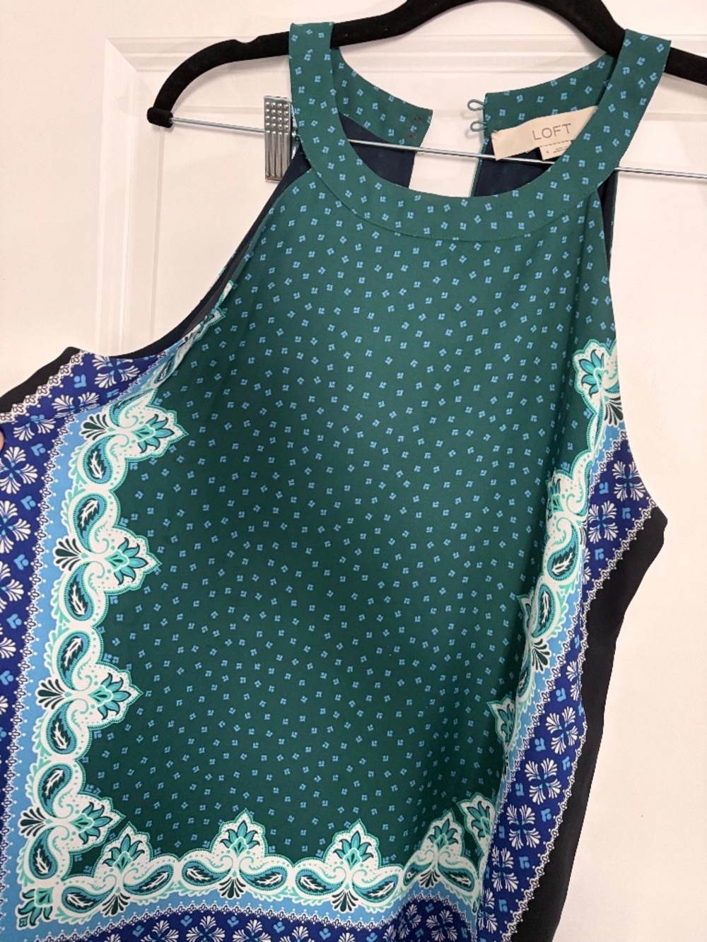 Loft sleeveless blouse- S